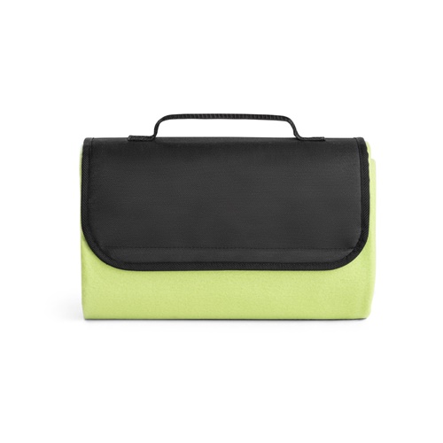 Couverture de pique-nique pliée vert et noir