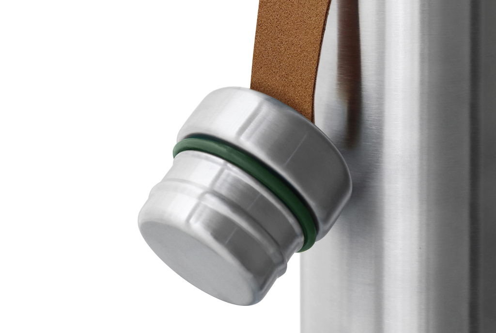 Bouteille inox avec bouchon métallique et sangle cuir