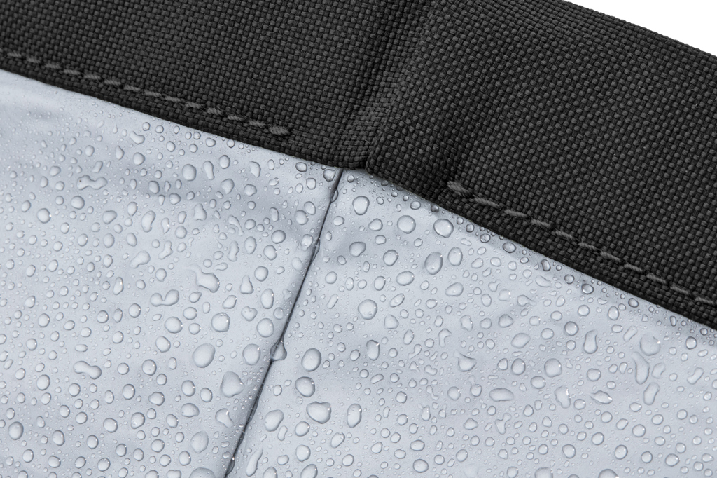 Tissu imperméable gris avec gouttes d’eau