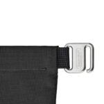 Sangle noire avec boucle métallique argentée