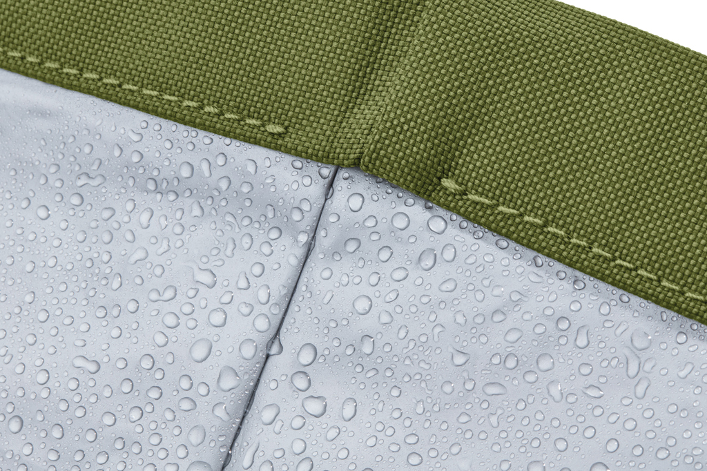 Tissu imperméable avec gouttes d’eau en surface