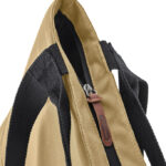 Sac beige avec fermeture éclair et anses noires