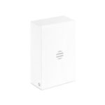 Boîte blanche fermée au design minimaliste