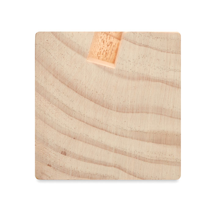 Planche carrée en bois clair