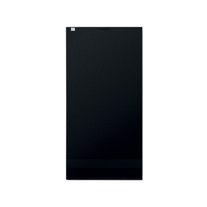 Panneau solaire noir rectangulaire sur fond blanc