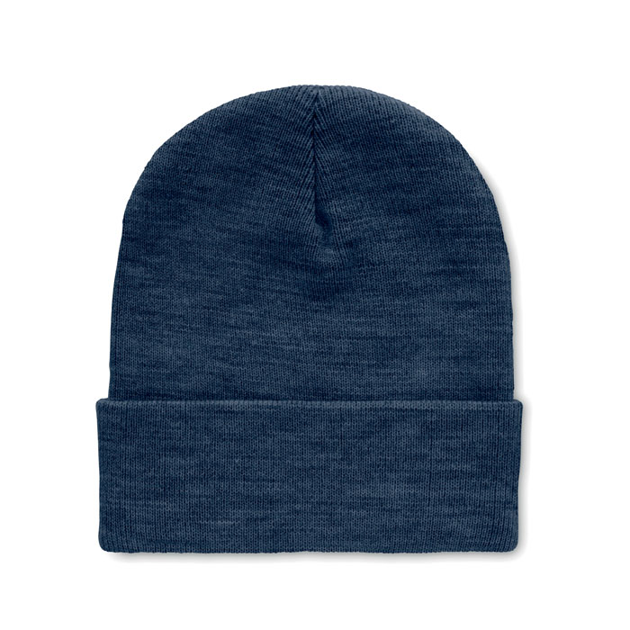 Bonnet en tricot bleu marine plié
