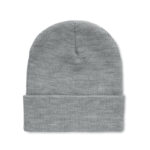 Bonnet gris en tricot plié