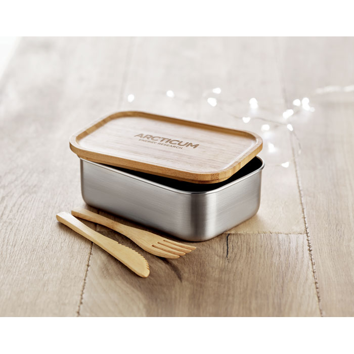 Boîte repas inox avec couvercle en bambou.
