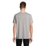 Homme portant un t-shirt gris vu de dos