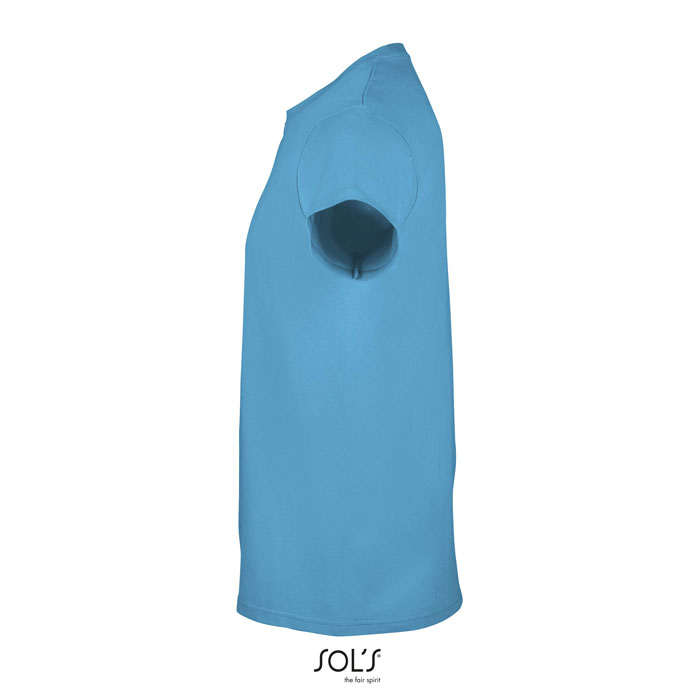 T-shirt bleu clair vu de côté