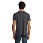 Homme portant un t-shirt gris vu de dos