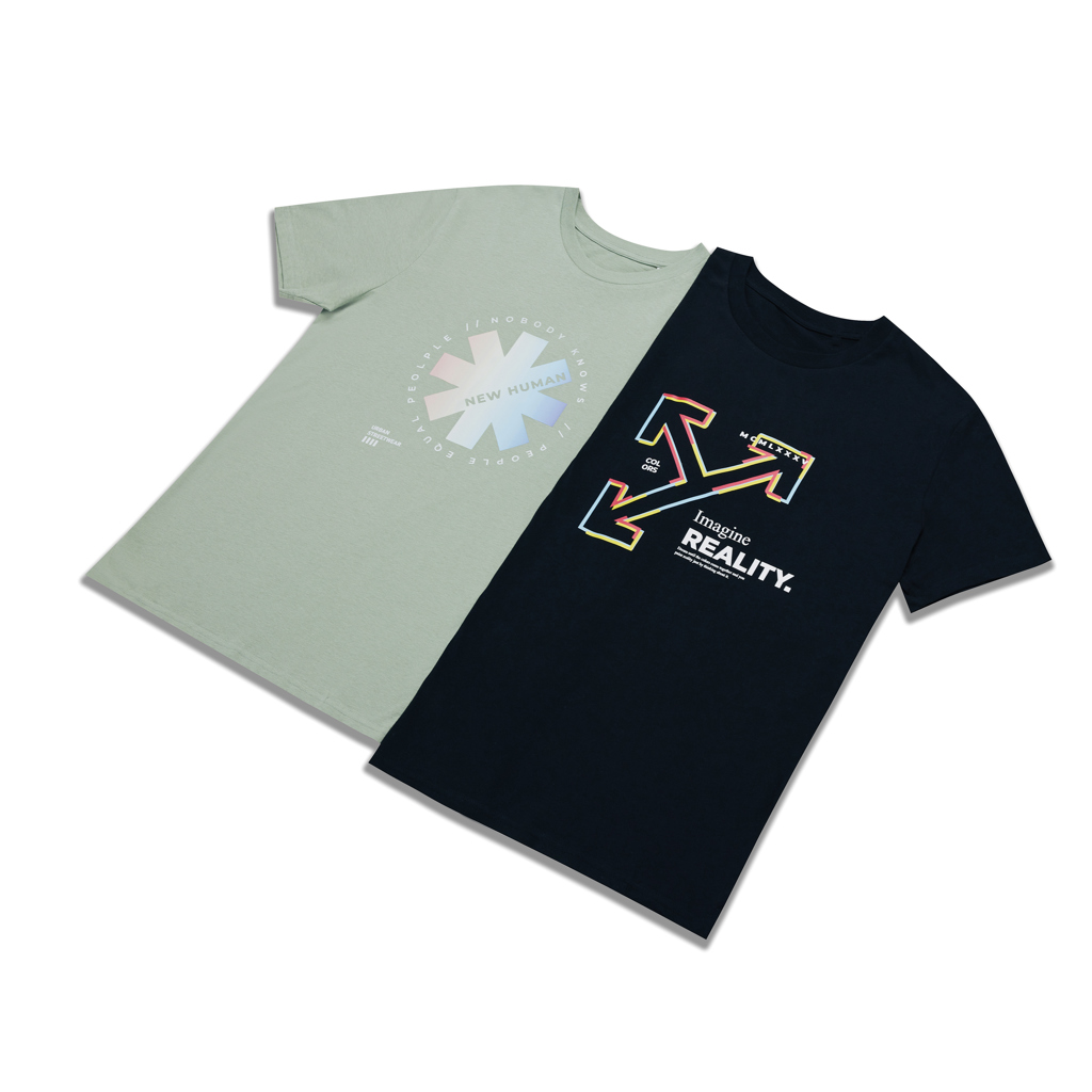 Deux t-shirts graphiques modernes côte à côte