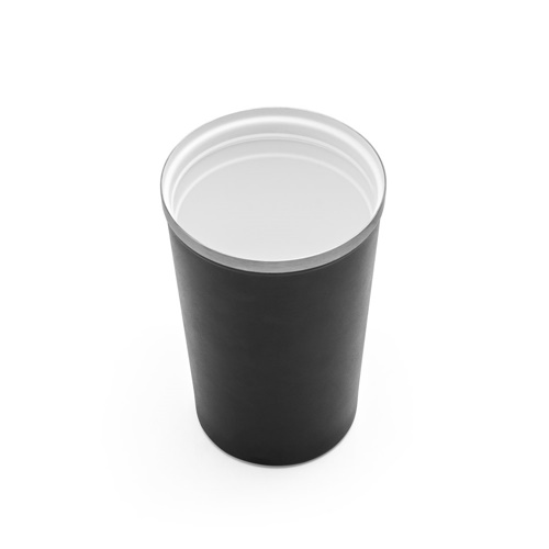 Gobelet noir réutilisable en plastique vide