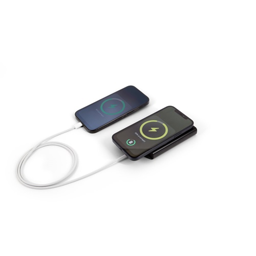 Chargeur sans fil recharge deux smartphones simultanément
