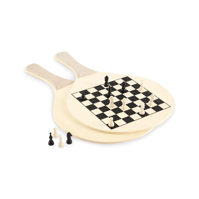 Raquettes en bois avec échiquier et pièces d’échecs