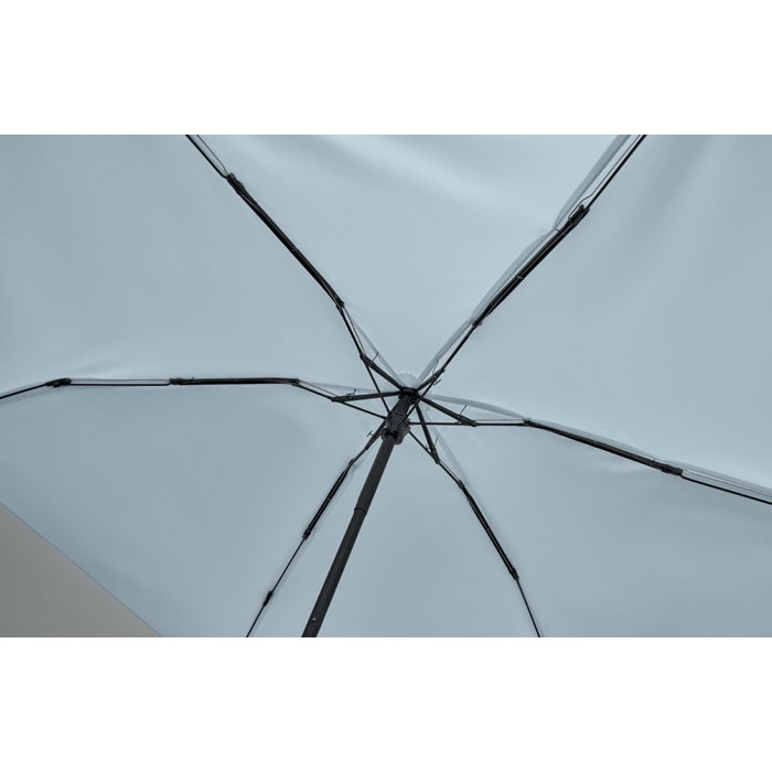 Structure interne d’un parasol gris clair