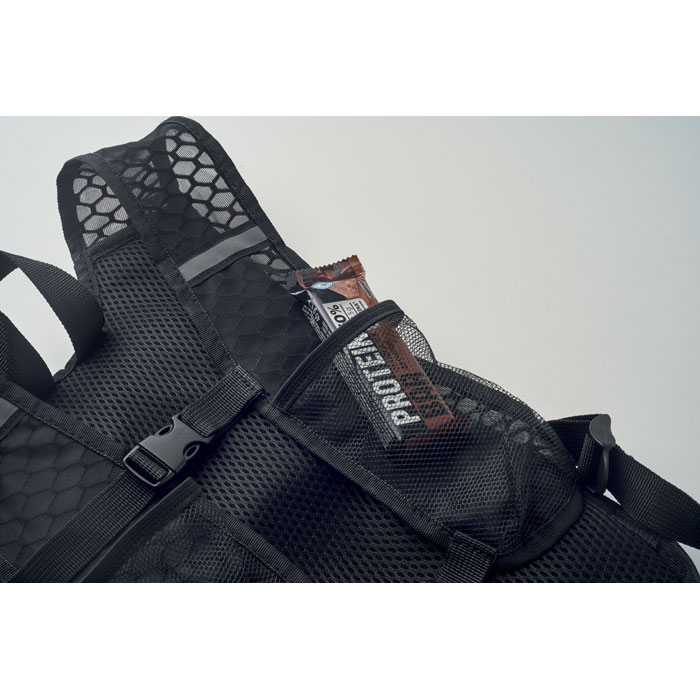 Sac à dos noir avec poche en filet