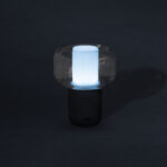 Lampe de table moderne à lumière bleue