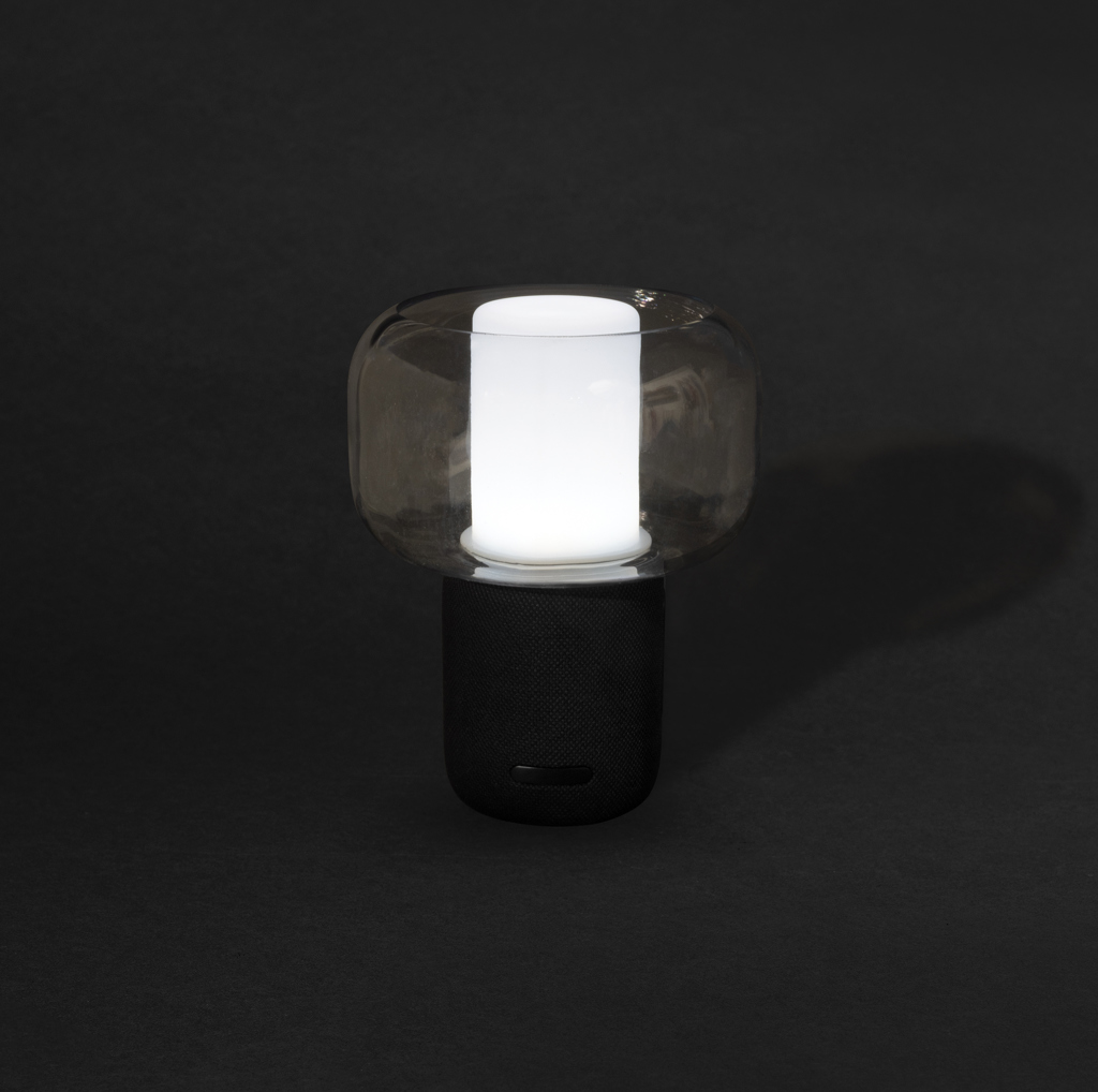 Lampe de table moderne avec abat-jour en verre
