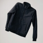 Veste noire zippée à manches longues