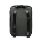 Sac à dos vert foncé avec bretelles noires