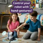 Deux enfants contrôlent un robot par gestes