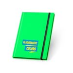 Carnet vert fluorescent avec élastique noir