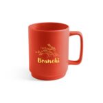 Tasse rouge avec motif floral doré
