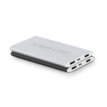 Batterie externe argentée avec ports USB multiples