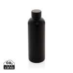 Bouteille réutilisable noire mate sur fond blanc