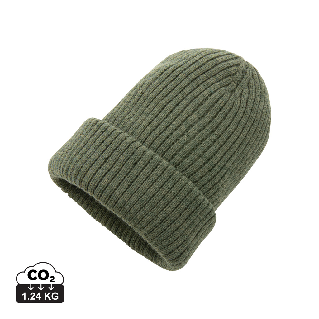 Bonnet vert en maille côtelée
