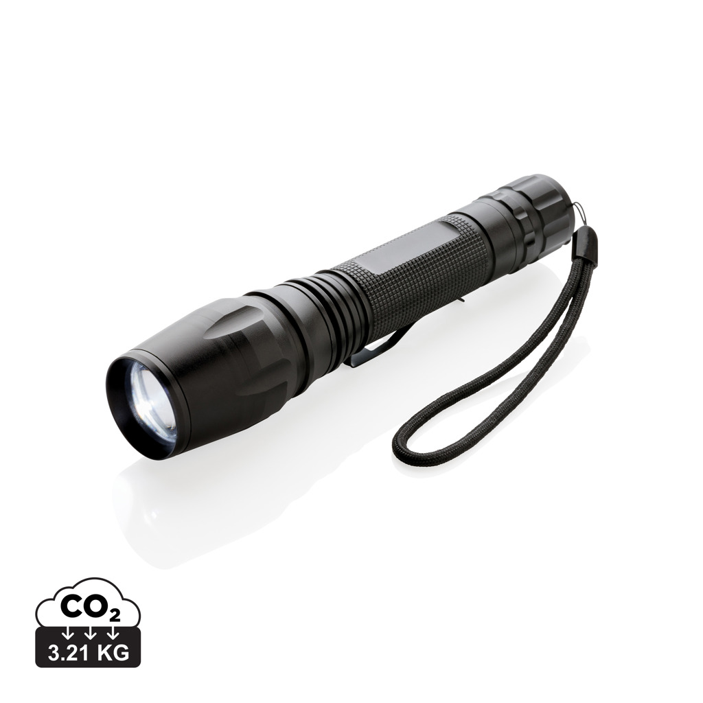 Lampe torche noire avec dragonne sur fond blanc
