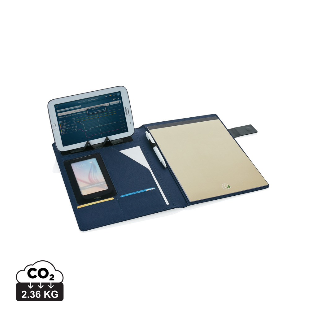 Conférencier bleu avec tablette, smartphone et bloc-notes