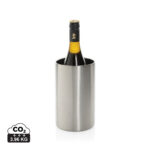 Bouteille de vin dans seau rafraîchisseur inox