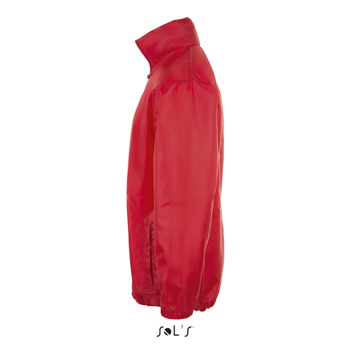 Veste rouge coupe-vent vue de profil
