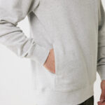 Sweat gris clair avec poche latérale