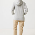 Personne de dos en sweat à capuche gris