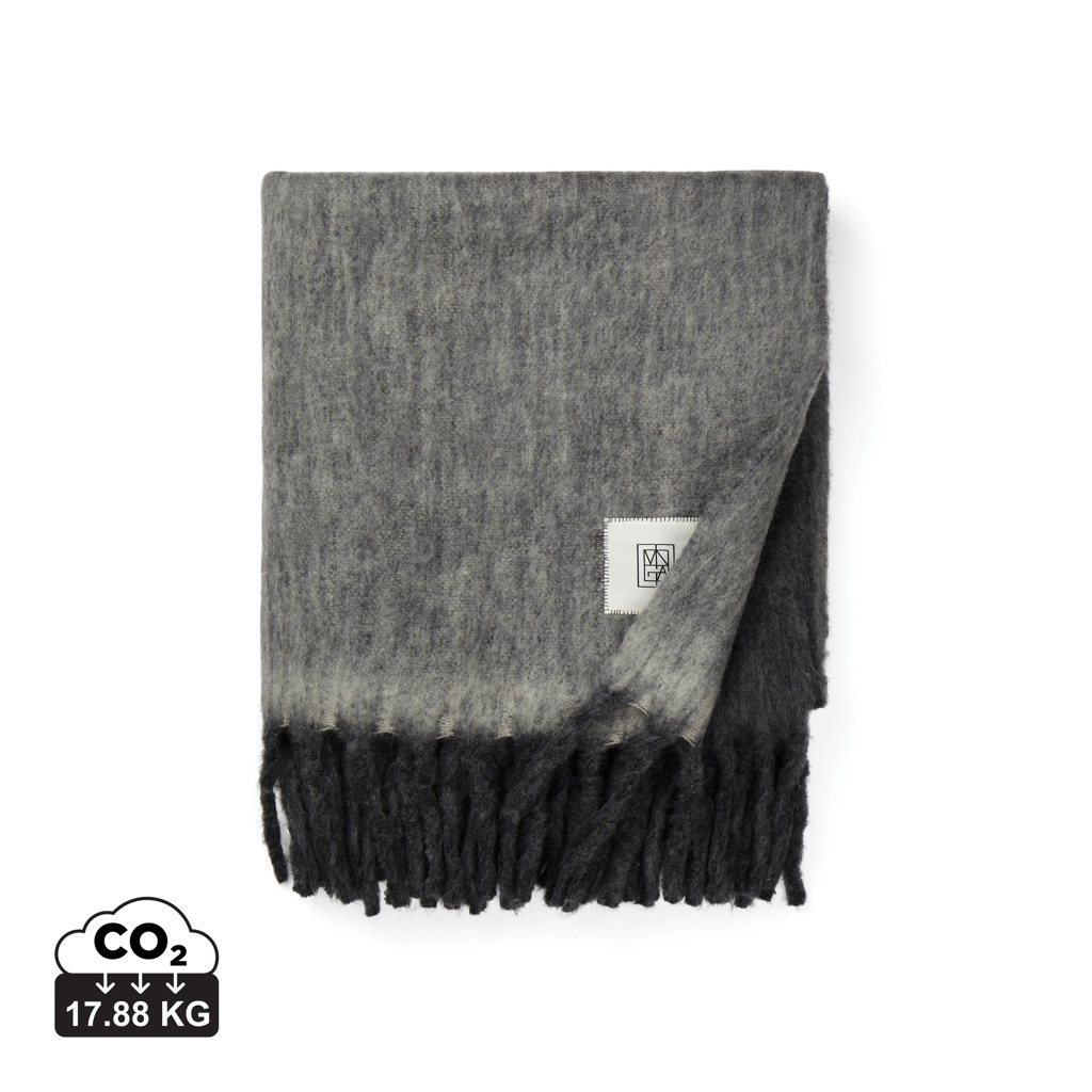 Plaid gris à franges noires plié
