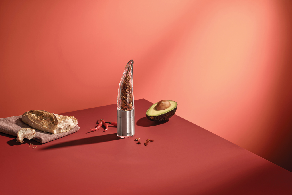 Mini hachoir avec piment, pain et avocat