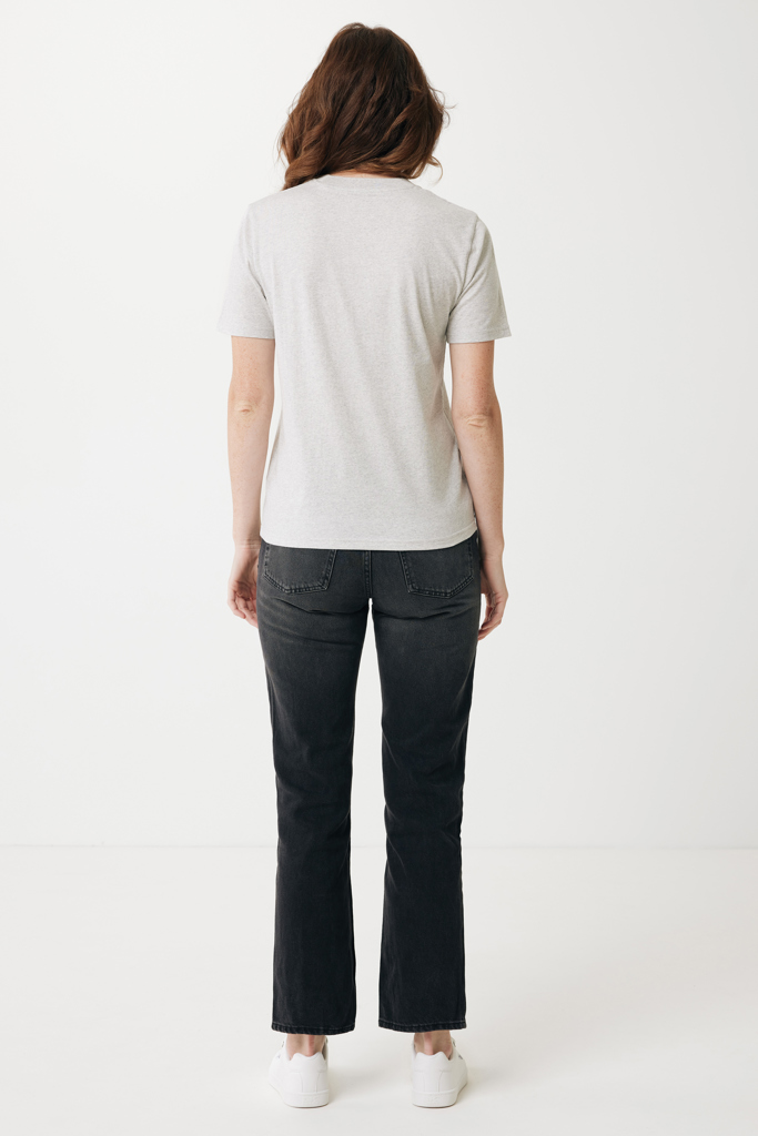 Vue arrière femme t-shirt gris jean noir