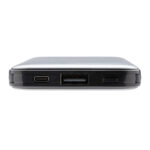 Batterie externe noire avec ports USB