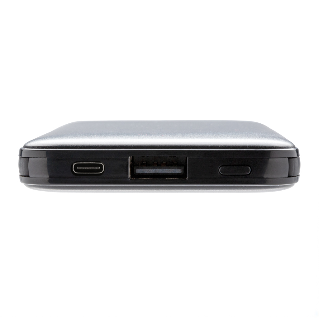 Batterie externe noire avec ports USB